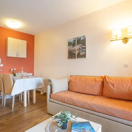 Apartment Le Village - C3 217 By Interhome